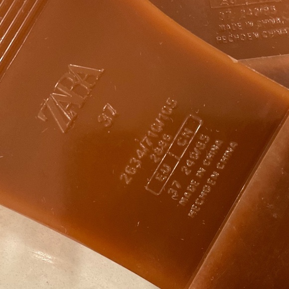 ZARA Flat Jelly Slides Square Toe Caramel Color  Size EU 37 LIKE NEW - Picture 5 of 5